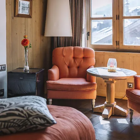 Les Peupliers Otel 4*