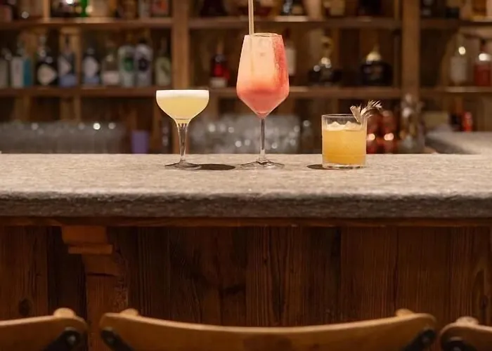 Otel Les Peupliers 4*