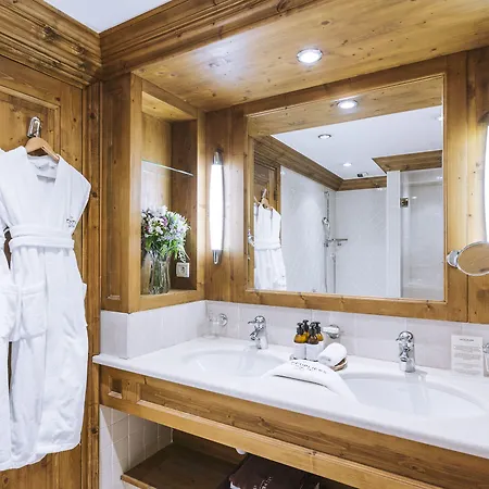 Les Peupliers Hotel 4*