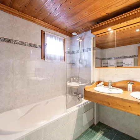 Hotel Les Peupliers 4*