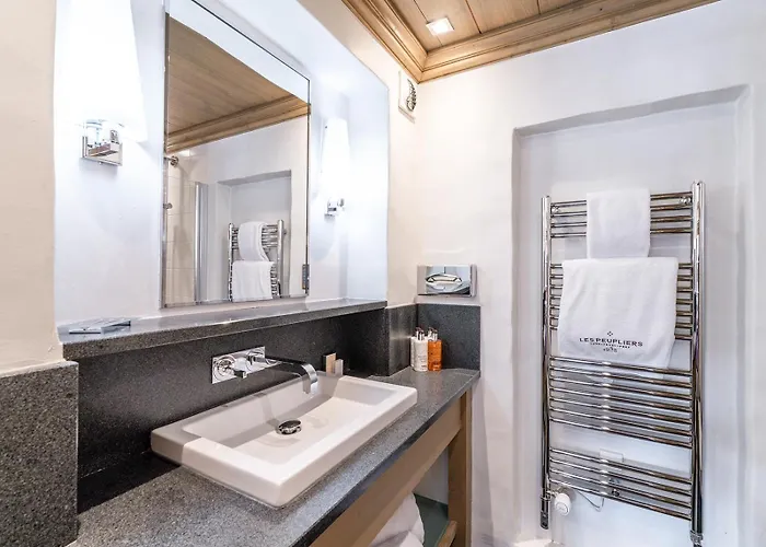 Les Peupliers קורשבל